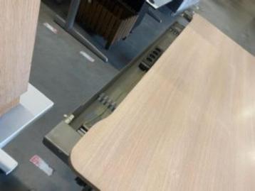 Bureau met slinger en kabelgoot 180x90/80xH62-91 cm, 1948st - afbeelding 16