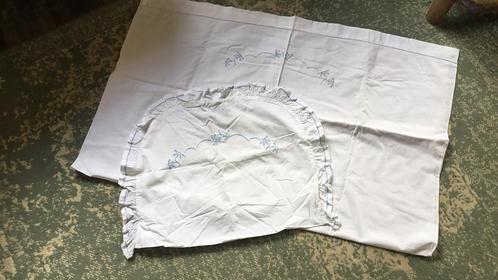 Oude baby lakentjes, Kinderen en Baby's, Kinderkamer | Beddengoed, Zo goed als nieuw, Jongetje of Meisje, Ophalen of Verzenden