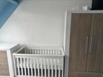 Babykamer bestaande uit bed, commode en kast, Kinderen en Baby's, Kinderkamer | Complete kinderkamers, Jongetje of Meisje, Zo goed als nieuw