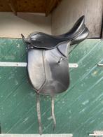 Kieffer dresuurzadel 17,5 inch, Dieren en Toebehoren, Paarden en Pony's | Zadels, Ophalen of Verzenden, Zo goed als nieuw, Dressuur