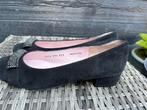 *Le Babe* Mooie suède instappers mt 39,5, Ophalen of Verzenden, Zo goed als nieuw, Le Babe, Instappers