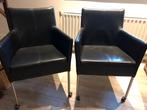 2 zwarte leren stoelen op wieltjes, Huis en Inrichting, Stoelen, Ophalen, Gebruikt, Twee, Zwart