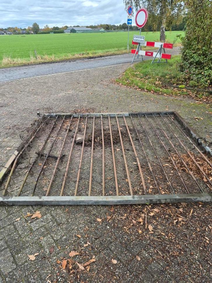 Heras Poort - Gebruikt, Tuin en Terras, Tuinhekken en Hekwerk, Gebruikt, Overige typen, IJzer, Met poort, Ophalen