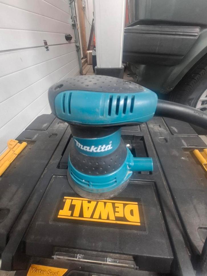 Makita BO5030 Excentrische Schuurmachine, Doe-het-zelf en Verbouw, Gereedschap | Schuurmachines, Gebruikt, Excentrische schuurmachine