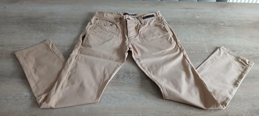 W29 L32 chasin crown.l crisp broek beige, Kleding | Heren, Broeken en Pantalons, Ophalen of Verzenden, Zo goed als nieuw, Beige