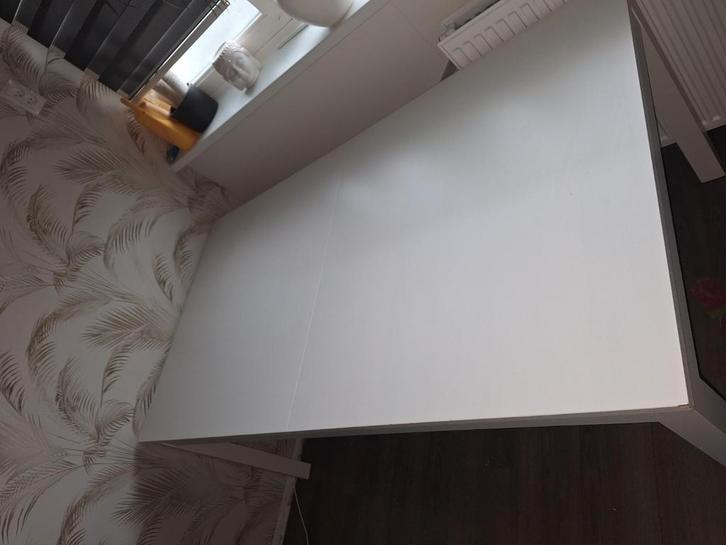 Uitschuifbare witte eettafel, Huis en Inrichting, Tafels | Eettafels, Gebruikt, 50 tot 100 cm, 100 tot 150 cm, Vijf personen of meer