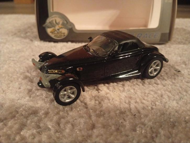 Universal Hobbies Plymouth Prowler 1:43, Hobby en Vrije tijd, Modelauto's | 1:43, Zo goed als nieuw, Auto, Universal Hobbies, Ophalen of Verzenden