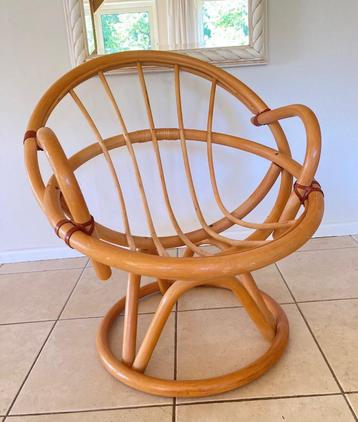Rotan stoel fauteuil riet retro loungestoel kuipstoel Boho beschikbaar voor biedingen