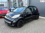 Peugeot 107 1.0 AIRCO | ELEKTR PAKKET | APK 02-26 | LM-VELGE, Auto's, Peugeot, Voorwielaandrijving, Stof, Gebruikt, 4 stoelen
