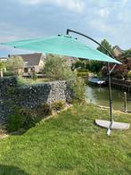 Tekoop: zweefparasol met tegels en beschermhoes, Ophalen of Verzenden, Zweefparasol