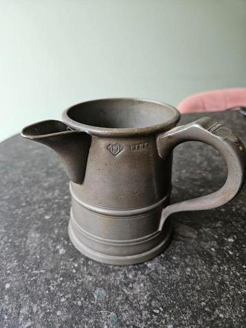 Engelse tinnen maatbeker.  1890 beschikbaar voor biedingen
