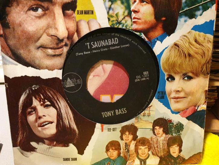 Tony Bass- 't Saunabad (f8), Cd's en Dvd's, Vinyl Singles, Ophalen of Verzenden