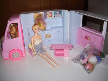 barbie met ijcocamper met acc beschikbaar voor biedingen
