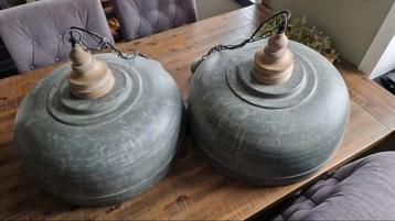 Twee grote Dutch Home Label hanglampen beschikbaar voor biedingen
