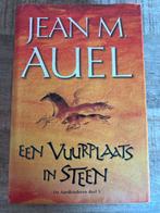 Jean M. Auel - Een Vuurplaats in Steen, Ophalen of Verzenden, Gelezen, Nederland