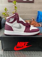 Jordan 1 Bordeaux (GS) - EU 37.5, Kleding | Heren, Schoenen, Ophalen of Verzenden, Nieuw, Overige kleuren