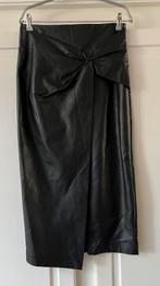 Shoeby - nep leren rok in nieuw staat! Maat M, Kleding | Dames, Rokken, Maat 38/40 (M), Zwart, Ophalen of Verzenden, Zo goed als nieuw