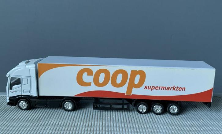 IVECO 1040 Vrachtwagen COOP supermarkten, Hobby en Vrije tijd, Modelauto's | 1:87, Zo goed als nieuw, Bus of Vrachtwagen, Overige merken