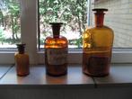 3 apothekers/drogisterij stopflessen (geel/bruin), Antiek en Kunst, Antiek | Glas en Kristal, Ophalen