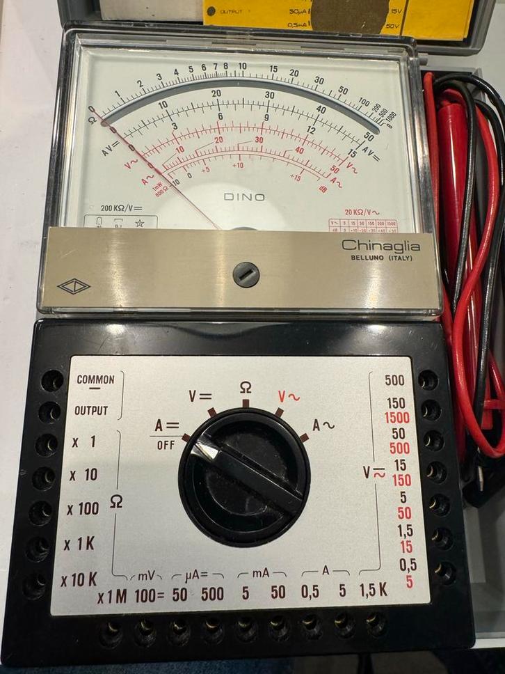Vintage Chinaglia DINO Multimeter - Goede Staat, Doe-het-zelf en Verbouw, Meetapparatuur, Gebruikt, Multimeter, Ophalen of Verzenden