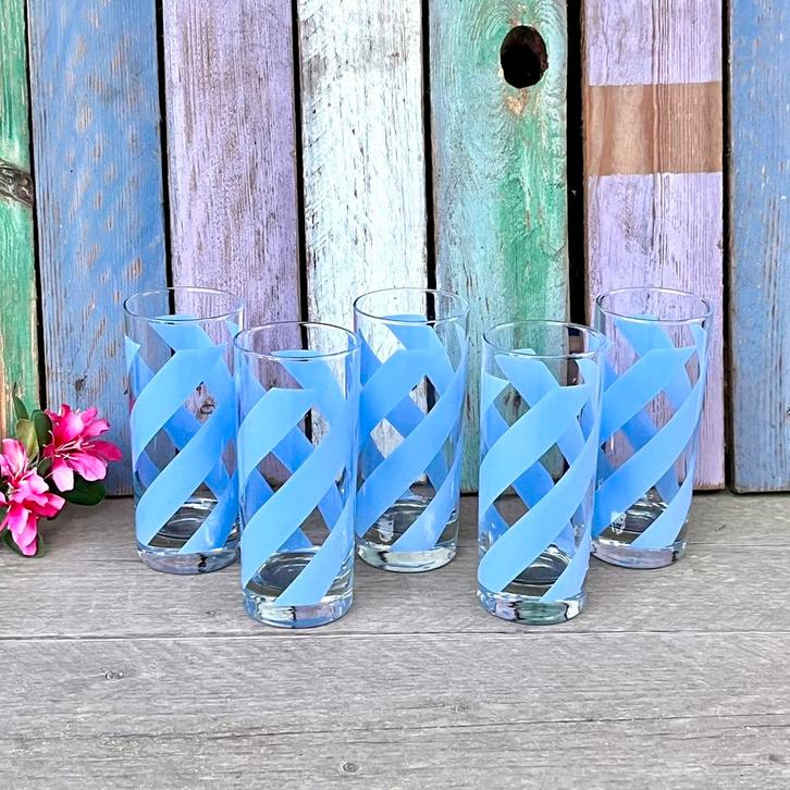 Vintage glazen lila blauw retro gestreepte limonadeglazen, Verzamelen, Glas en Borrelglaasjes, Gebruikt, Frisdrankglas, Ophalen of Verzenden