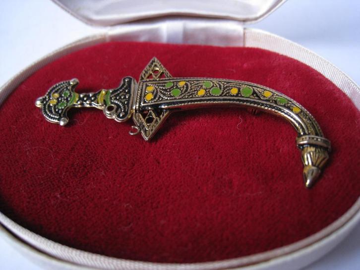 BROCHE - OOSTERSE DOLK -  VOOR ANTIEKE AUTO VAASJE, Antiek en Kunst, Curiosa en Brocante, Verzenden