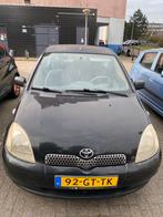 Toyota Yaris 2001 zwart 3 dr 309.425 km nieuwe APK, Ophalen of Verzenden, Gebruikt