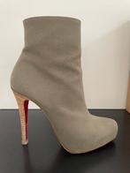 Louboutin Ariella laarsjes, maat 38, Kleding | Dames, Lage of Enkellaarzen, Louboutin, Ophalen of Verzenden, Zo goed als nieuw