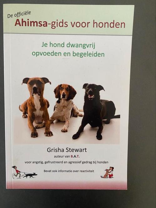 Grisha Stewart - De officiële Ahimsa-gids voor honden, Boeken, Dieren en Huisdieren, Zo goed als nieuw, Honden, Ophalen of Verzenden
