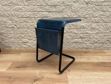Nieuwstaat! Prominent bijzettafel, koffie tafel laptop tafel beschikbaar voor biedingen