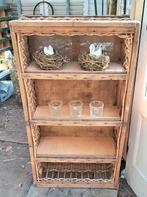 Kast van oude duivenmand/Brocante Het Kroontje, Ophalen