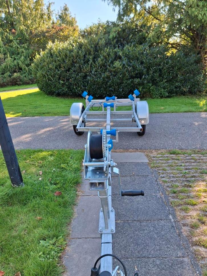 TTH boottrailer heavy RB 650 met schade, Watersport en Boten, Boottrailers, Zo goed als nieuw, Minder dan 6 meter, Ophalen