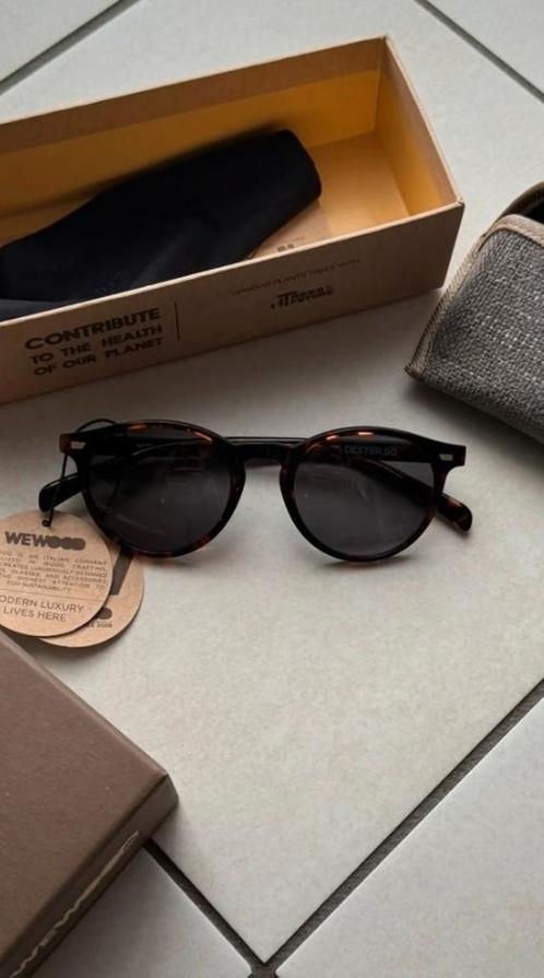 Nieuw WeWood zonnebril dexter.50 + orginele opbergbox, Sieraden, Tassen en Uiterlijk, Zonnebrillen en Brillen | Dames, Nieuw, Zonnebril