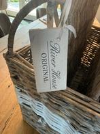 Rivera Maison krantenbak, Huis en Inrichting, Woonaccessoires | Krantenbakken en Lectuurbakken, Ophalen of Verzenden, Zo goed als nieuw