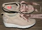 FLUCHOS ! Spaanse suede sneakers uitneembare zooltjes mt 39., Beige, Fluchos, Zo goed als nieuw, Sneakers of Gympen