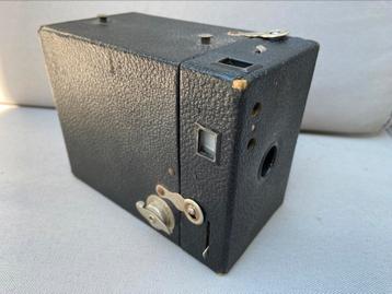 Vintage boxcamera beschikbaar voor biedingen
