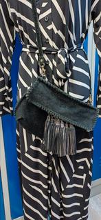 Fab schoudertas zwart suède, Sieraden, Tassen en Uiterlijk, Tassen | Schoudertassen, Ophalen of Verzenden, Gebruikt, Zwart