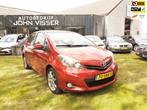 Toyota Yaris 1.3 VVT-i Dynamic *Airco*Cruise*Camera*Trekhaak, Voorwielaandrijving, Euro 5, Stof, Gebruikt