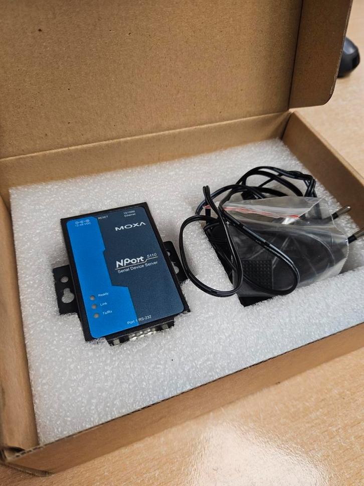 Moxa NPort Serial Device Server, Computers en Software, Netwerk switches, Zo goed als nieuw, Ophalen of Verzenden