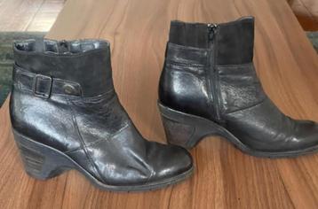 stoere Clarks enkellaars maat 39 /40 (maat 6) beschikbaar voor biedingen