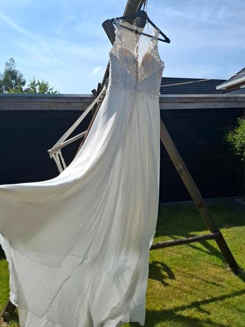 Trouwjurk/ bruidsjurk- maat 40- V-lijn- Split- Lillian West, Kleding | Dames, Trouwkleding en Trouwaccessoires, Zo goed als nieuw