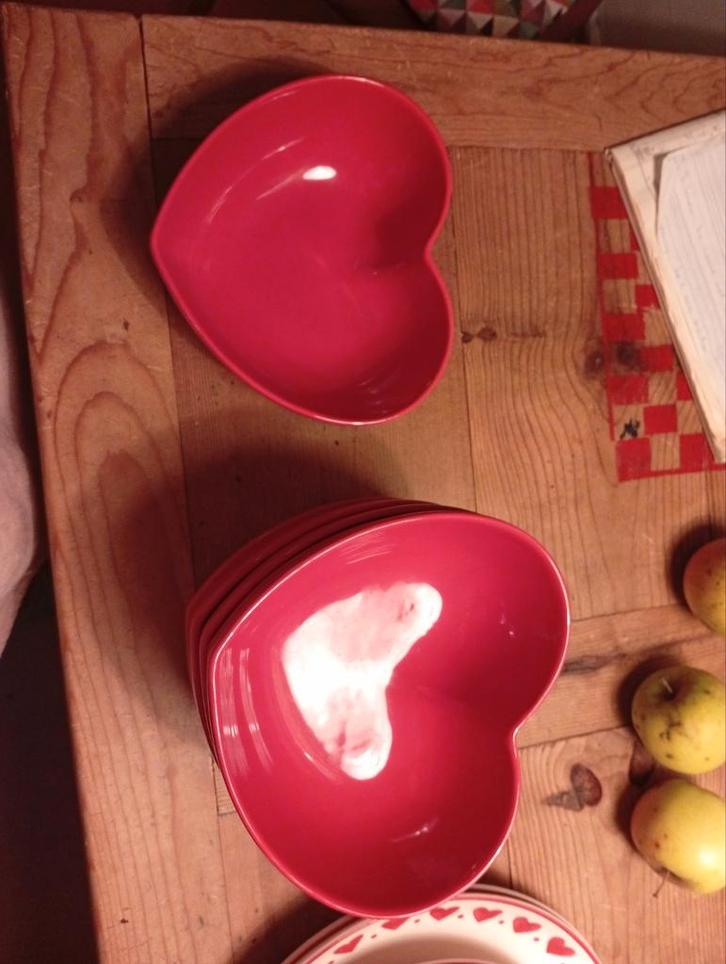 Rood/blauw servies V&D 5 Dessert Schaaltjes enz. hartvorm️, Huis en Inrichting, Keuken | Servies, Gebruikt, Kom(men), Effen, Aardewerk