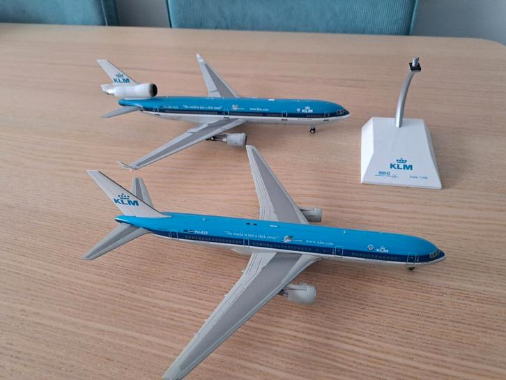 KLM Schaalmodellen 1:200 - MD-11 & 767-300 JC Wings, Verzamelen, Luchtvaart en Vliegtuigspotten, Gebruikt, Schaalmodel, Ophalen