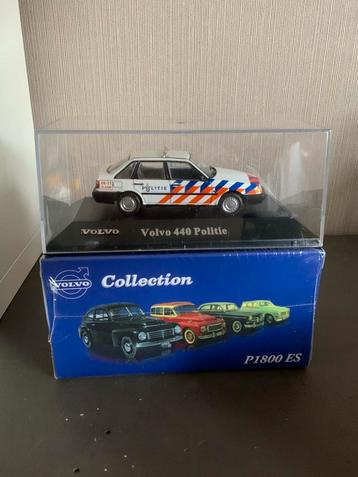 2 x volvo, P1800 ES en een 440 beschikbaar voor biedingen