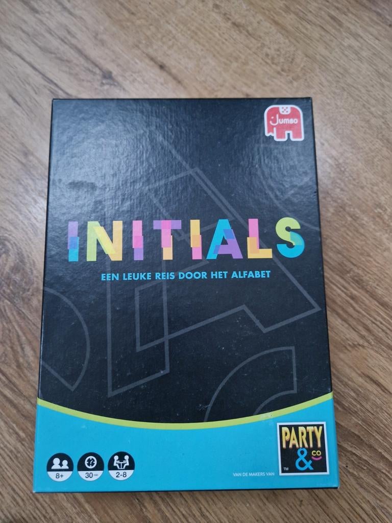 Initials, een leuke reis door het alfabet, Ophalen, Nieuw