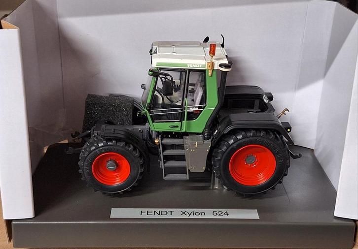 Fendt Xylon 524, Hobby en Vrije tijd, Modelauto's | 1:32, Zo goed als nieuw, Tractor of Landbouw, Overige merken, Ophalen of Verzenden