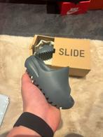 Adidas yeezy slide slate marine ‘maat 26’, Kinderen en Baby's, J, Jongen of Meisje, Overige typen, Nieuw