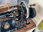 Wilhelmina Naaimachine, Ophalen