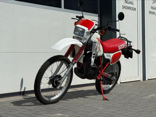Volledig gerestaureerde Honda MTX 125R, Motoren, Motoren | Honda, Bedrijf, Ophalen of Verzenden