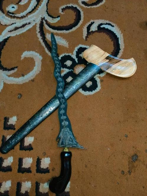 Antieke Keris Sempaner 9 Luk Dwiwarna Melati Sinebar SUX45, Antiek en Kunst, Kunst | Niet-Westerse kunst, Verzenden